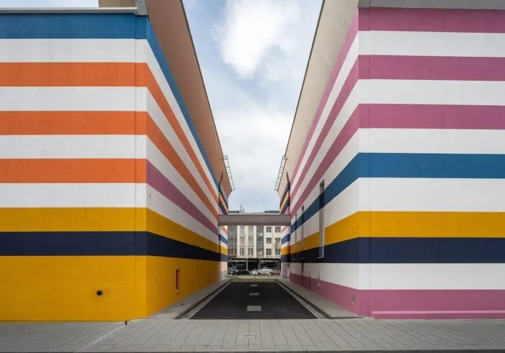 Inspirujące Paski na Elewacji: Galeria Zdjęć i Praktyczne Porady